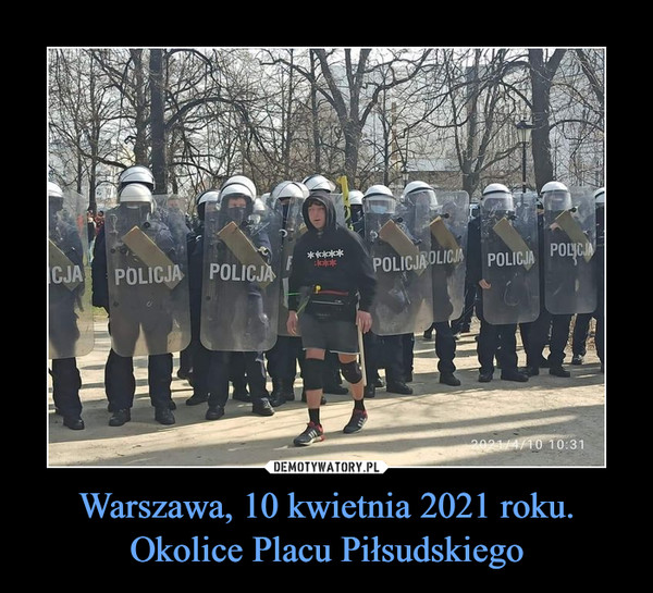 Warszawa, 10 kwietnia 2021 roku. Okolice Placu Piłsudskiego –  